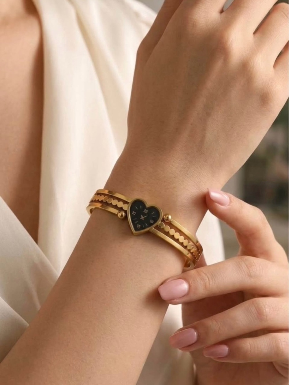 Gold Heart Cuff Artificial Watch Bracelet - Black Dial